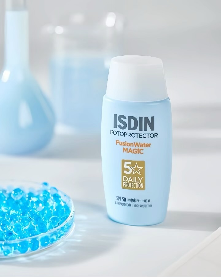 ضد آفتاب فیوژن واتر ایزدین مدل مجیک SPF50 | سبک، زودجذب و ضدآب